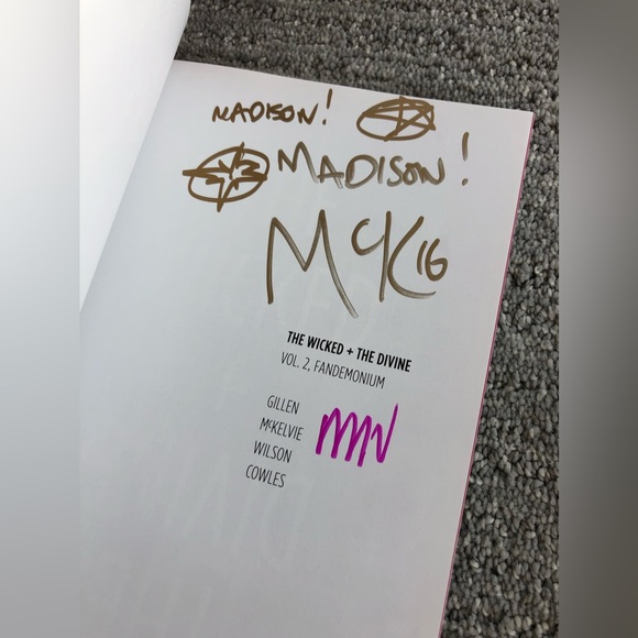 The Wicked + The Divine, Vol. 2: Fandemonium - Signed Copy - Picture 3 of 3